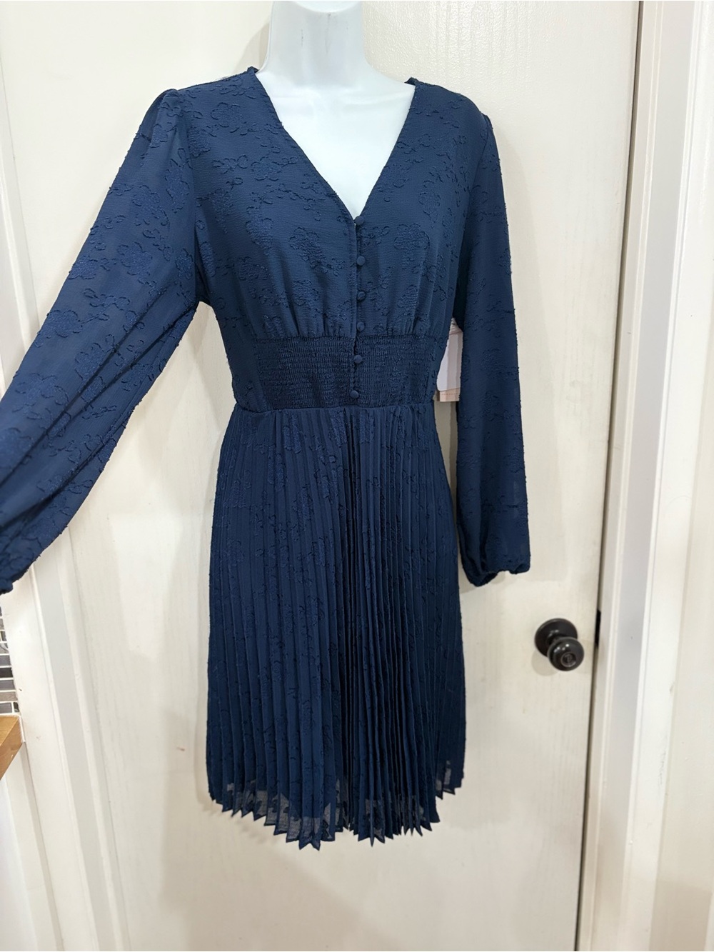 Navy Long-Sleeve Pleated V-Neck evening cocktail Dress
